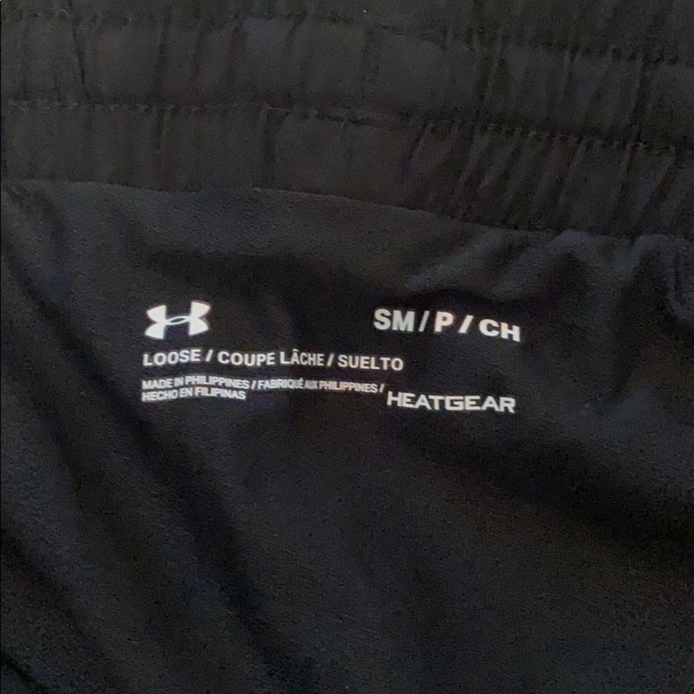 black under armor shorts - Picture 3 of 3